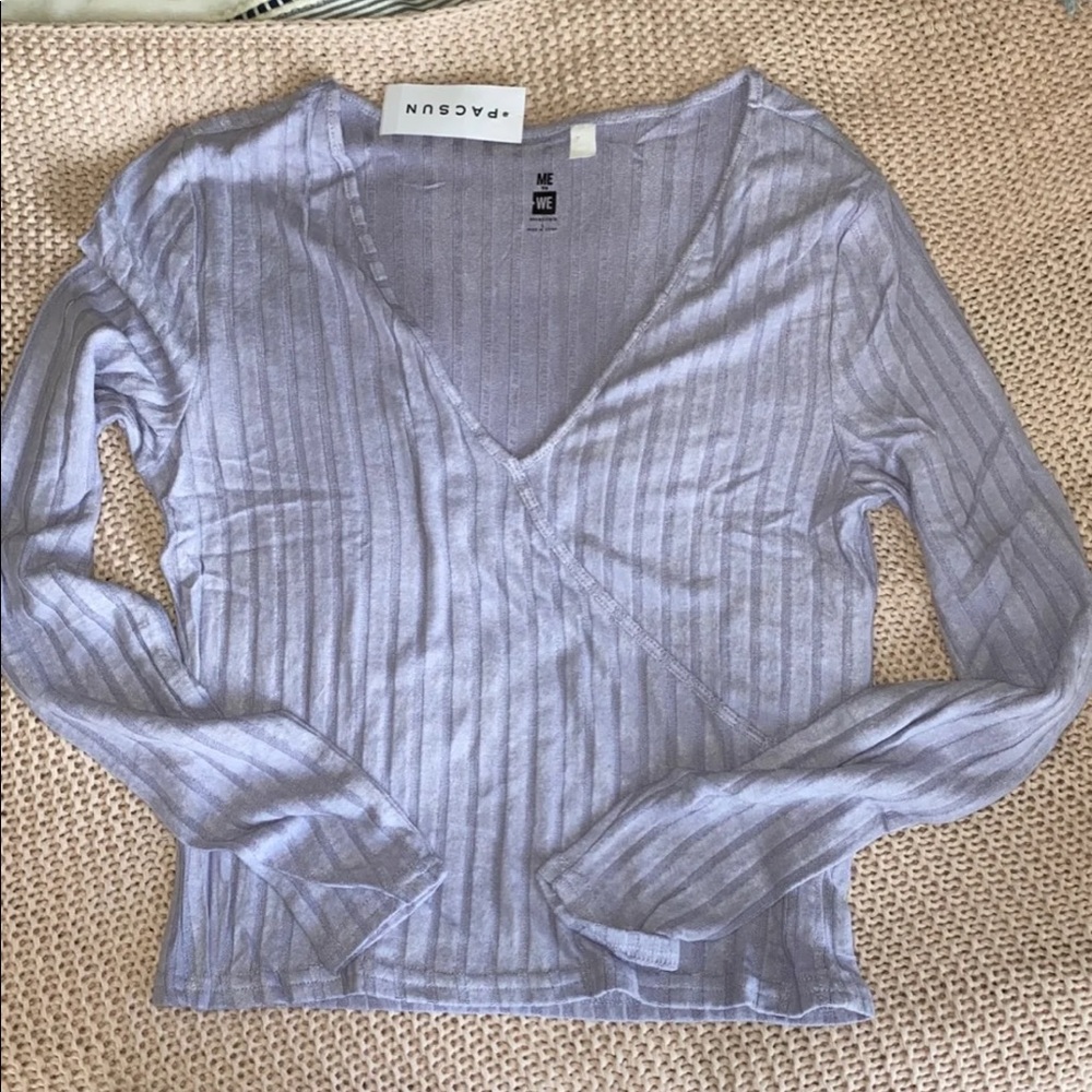 PacSun lavender long sleeve v-neck shirt